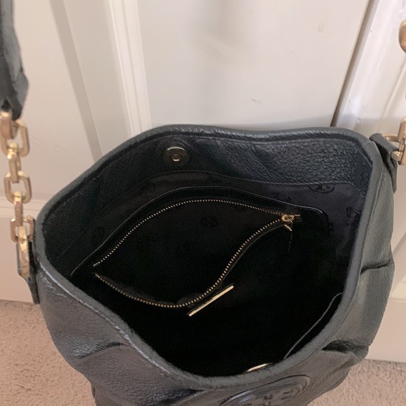 Tory Burch Black Leather Purse w/ matching wallet - Picture 2 of 3